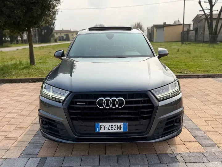 Audi Q7 2019 photo 2