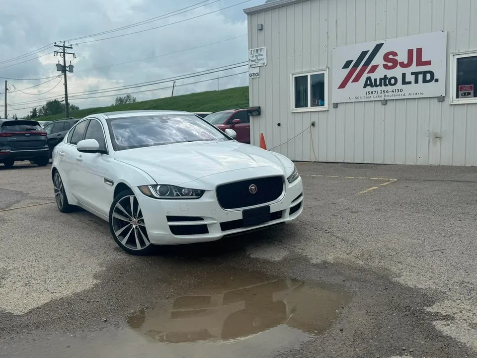 Jaguar Xe