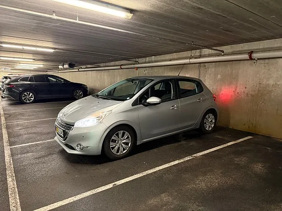 Peugeot 208 2013 photo 5