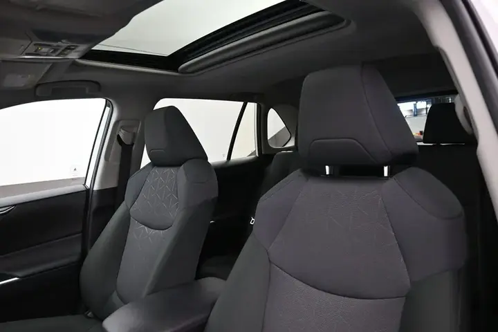 Toyota Rav4 2025 photo 4