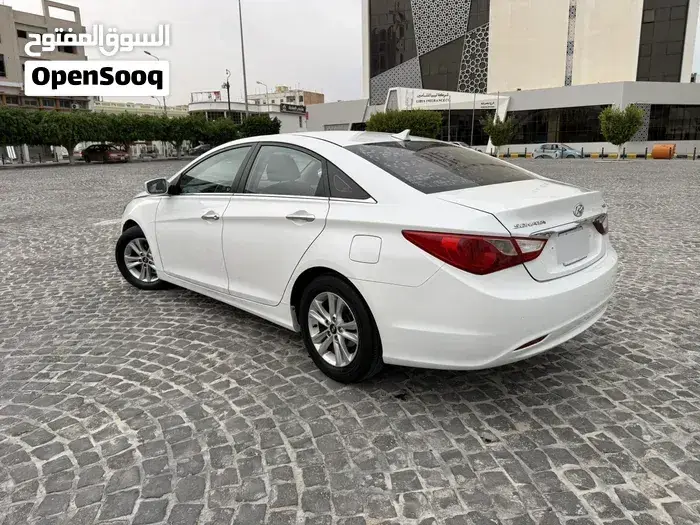 Hyundai Sonata 2012 photo 4