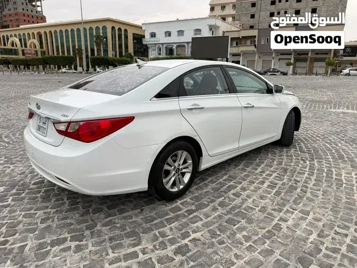 Hyundai Sonata 2012 photo 2