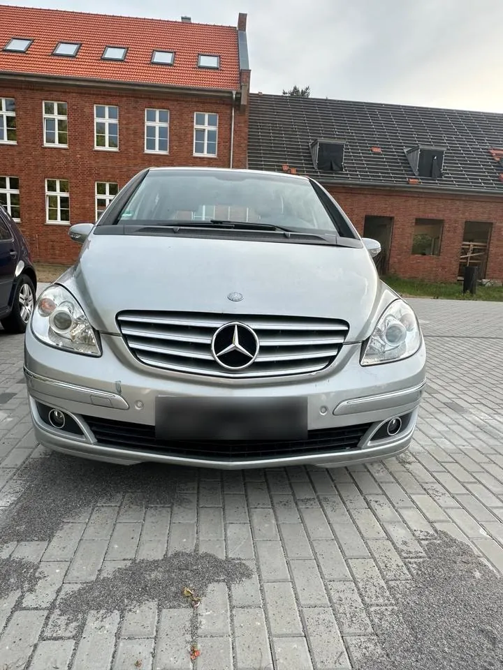 Mercedes-Benz B 170