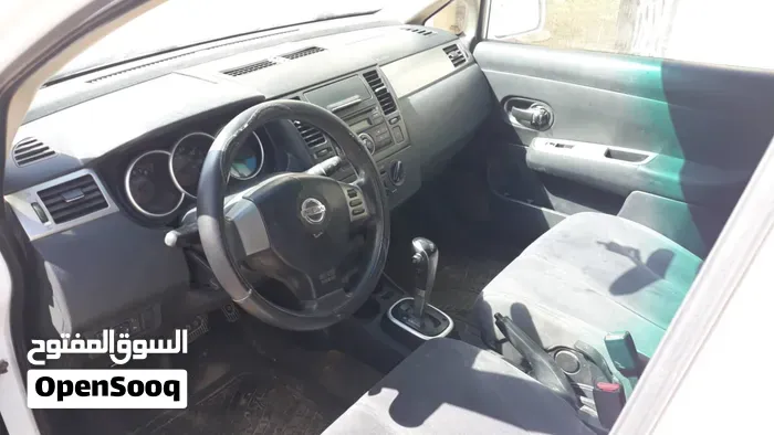 Nissan Versa 2009 photo 4