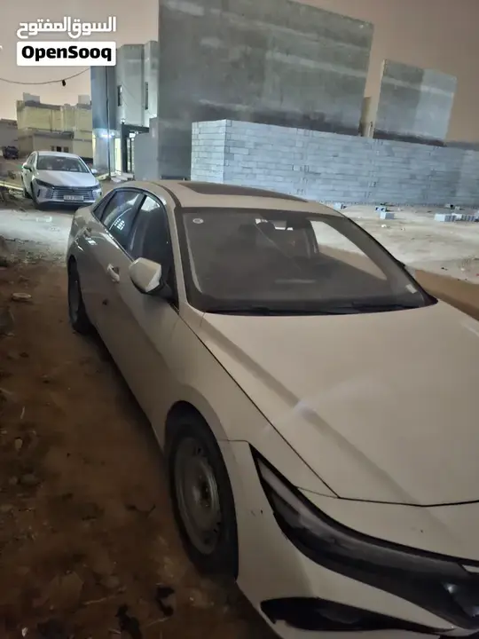 Hyundai Elantra 2025 photo 4