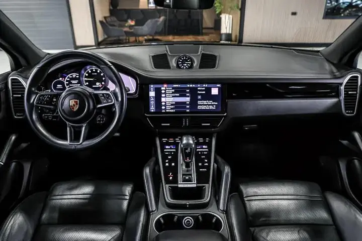 Porsche Cayenne 2020 photo 2