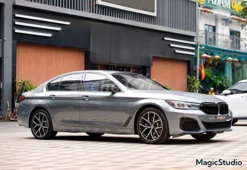 BMW 5 Series 2019 photo 2