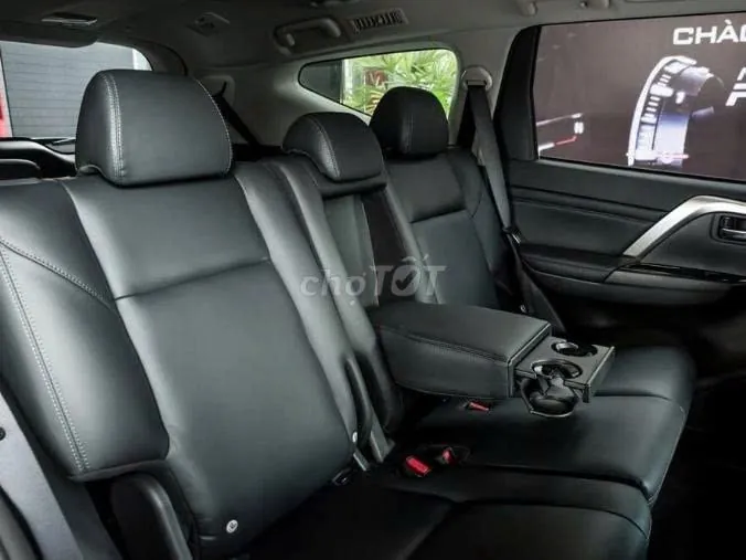 Mitsubishi Pajero Sport 2023 photo 3