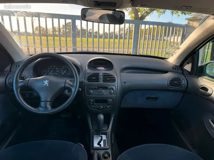 Peugeot 206 2001 photo 3