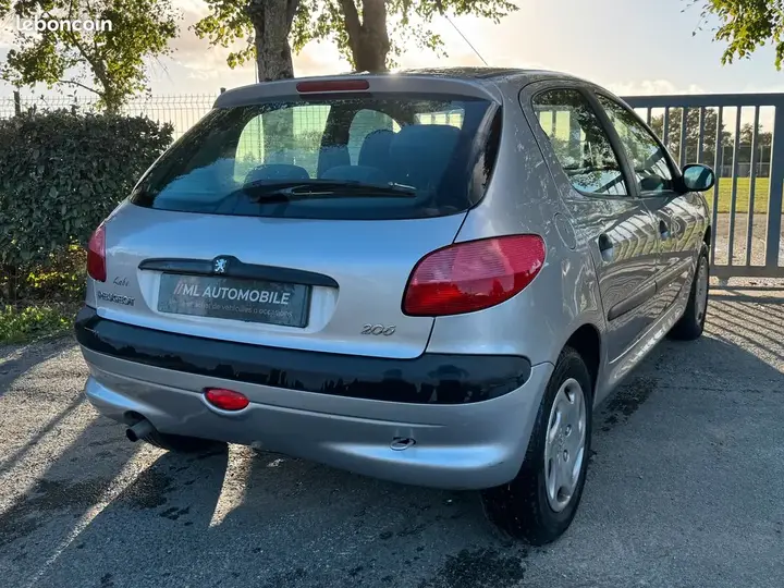 Peugeot 206 2001 photo 2