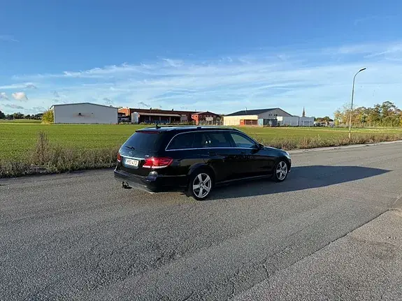 Mercedes-Benz E220 2014 photo 3