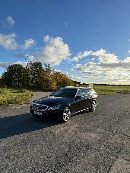 Mercedes-Benz E220