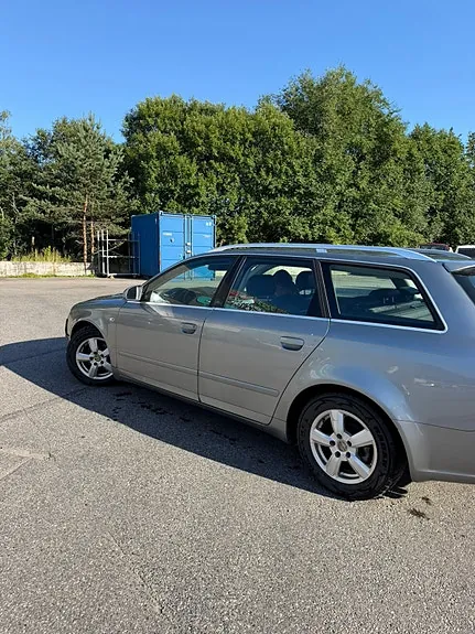 Audi A4 2005 photo 2