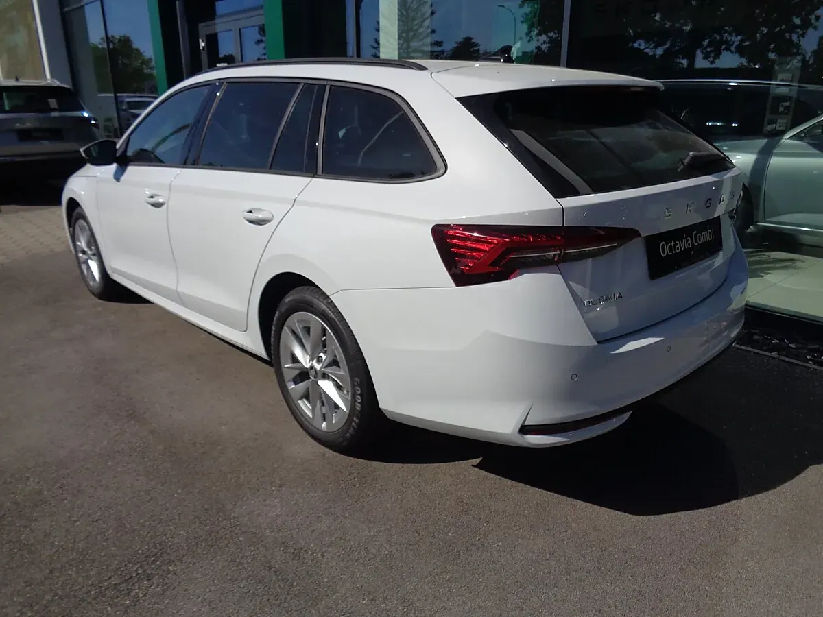 Skoda Octavia 2026 photo 2