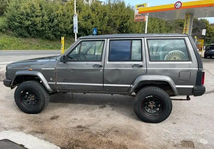 Jeep Cherokee 1989 photo 4