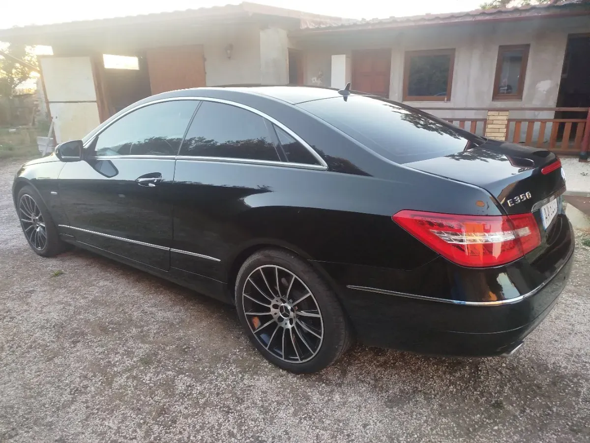 Mercedes-Benz E-Class 2010 photo 3