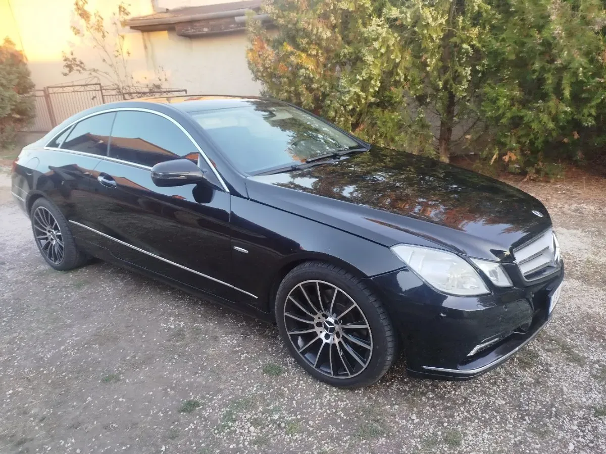 Mercedes-Benz E-Class 2010 photo 2