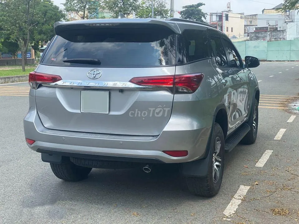 Toyota Fortuner 2018 photo 3