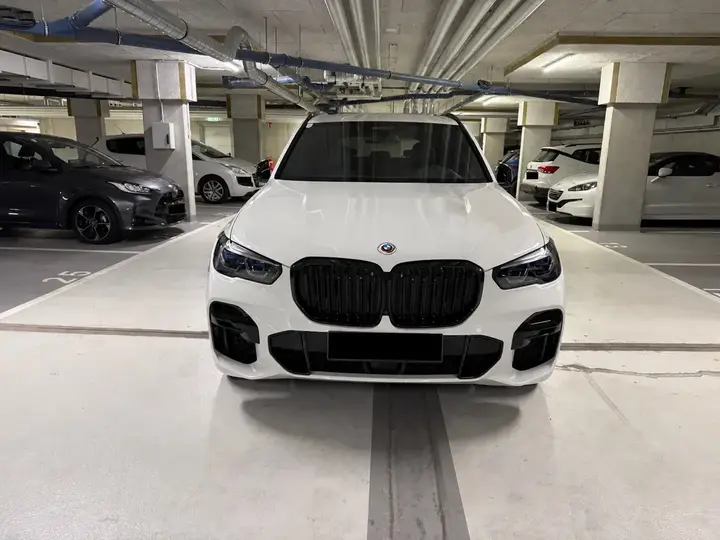 BMW X5 2022 photo 2
