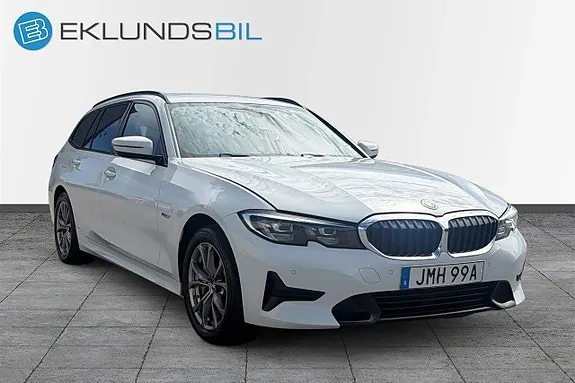 BMW 330E 2022 photo 4