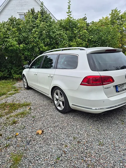Volkswagen Passat 2012 photo 5