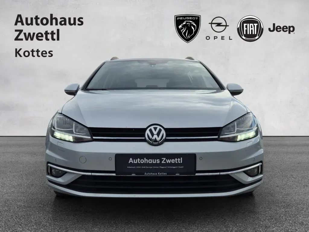 Volkswagen Golf 2019 photo 2
