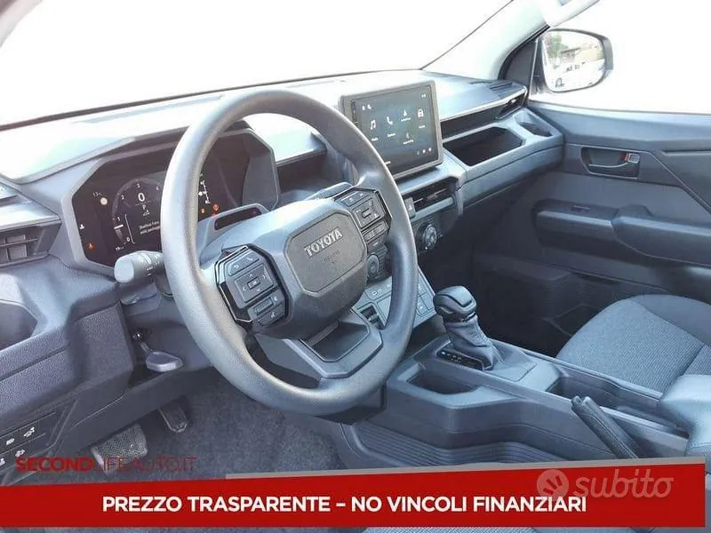 Toyota Hilux 2026 photo 5