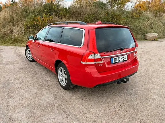 Volvo V70 2015 photo 3