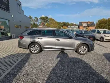 Skoda Octavia 2025 photo 3