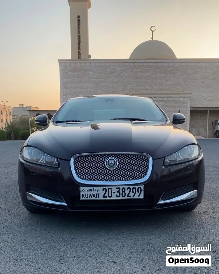 Jaguar Xf 2012 photo 3
