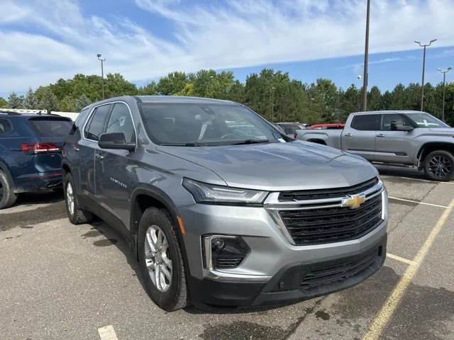 Chevrolet Traverse 2023 photo 3