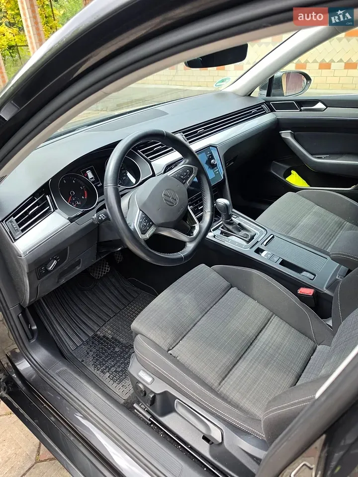 Volkswagen Passat 2021 photo 4