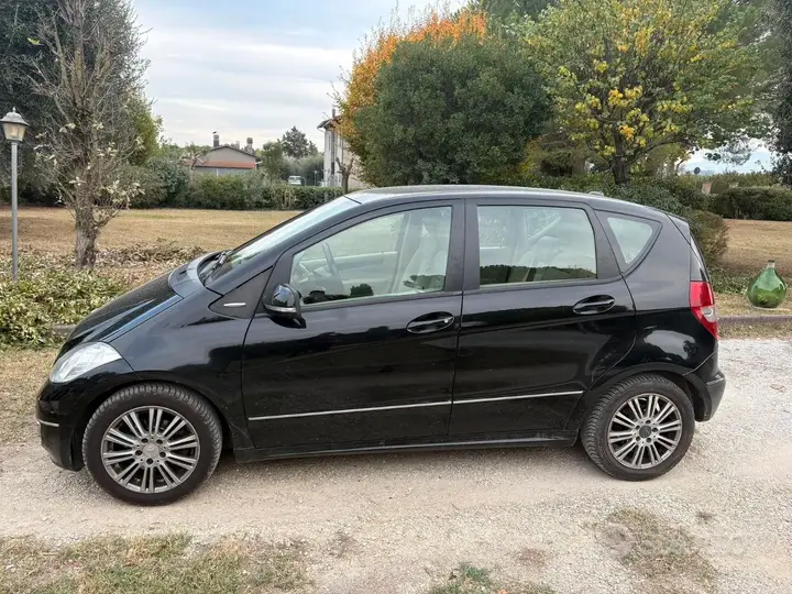 Mercedes-Benz A 2008 photo 2