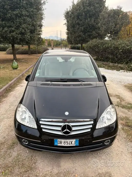 Mercedes-Benz A