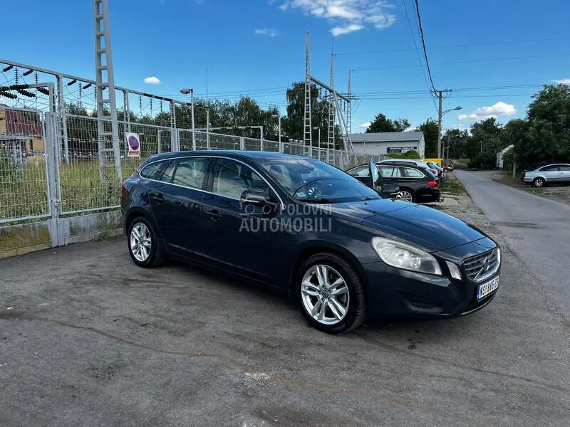 Volvo V60 2013 photo 2