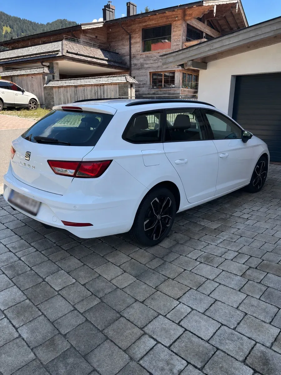 Seat Leon 2020 photo 2