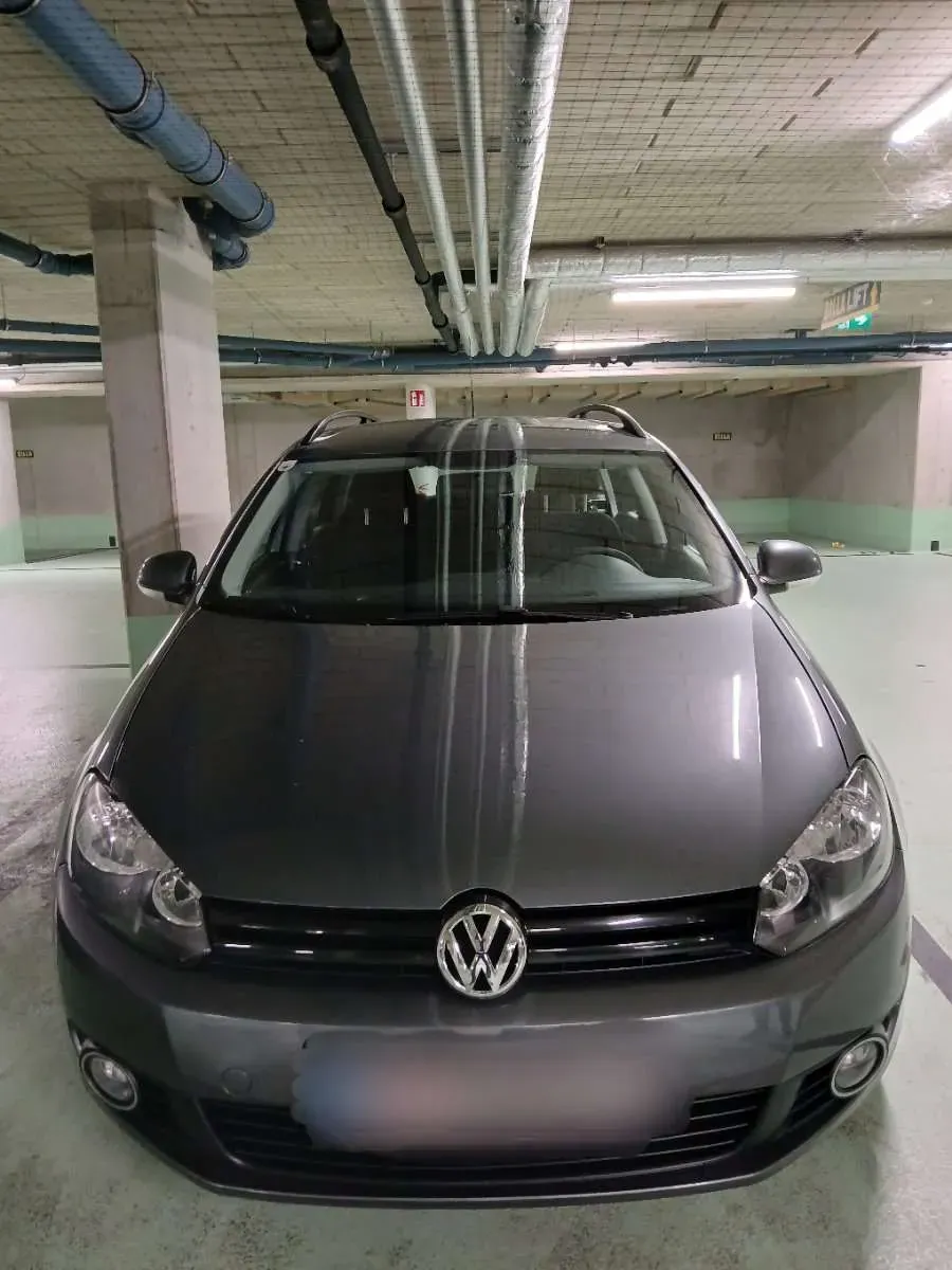 Volkswagen Golf 2011 photo 2