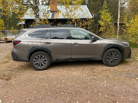 Subaru Outback 2025 photo 2