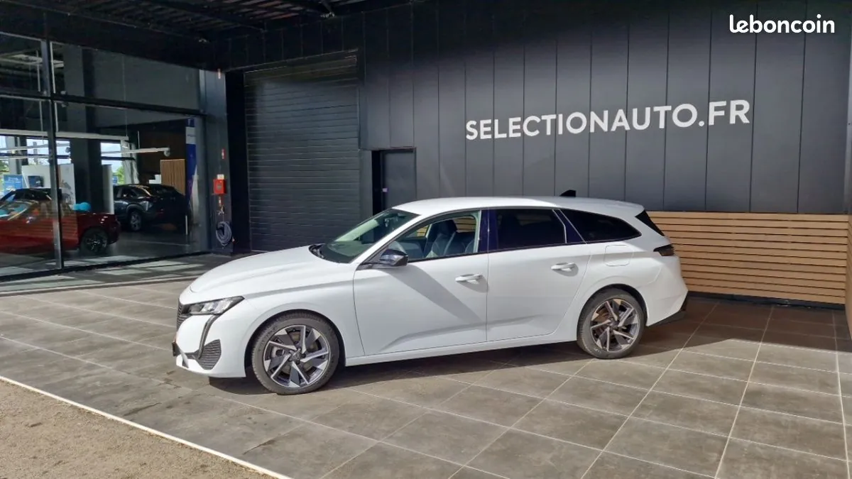 Peugeot 308 2024 photo 2