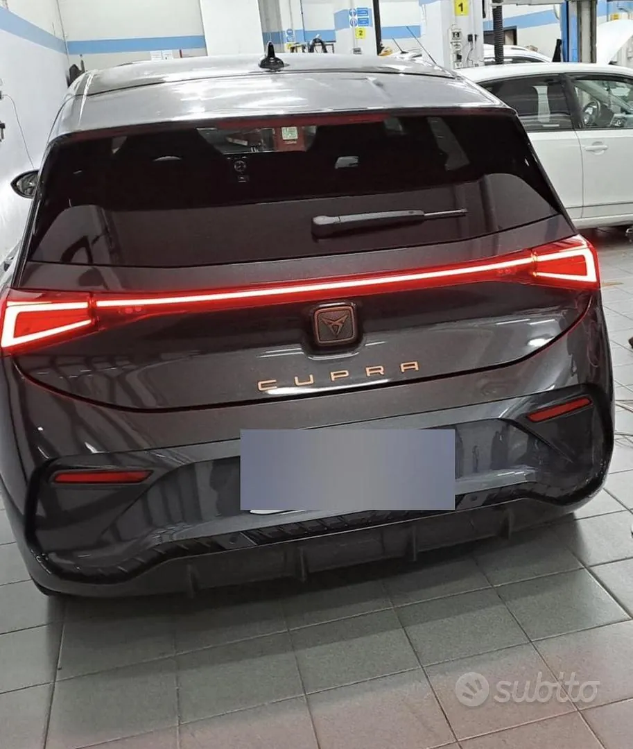 Cupra Born 2023 photo 2