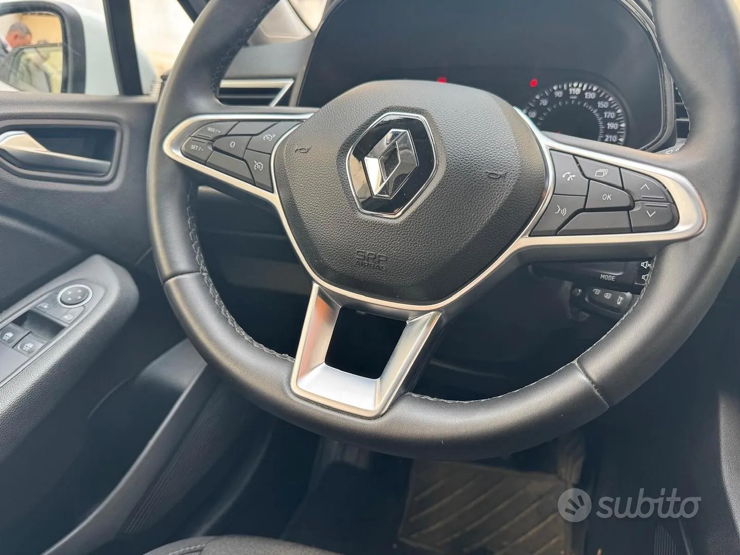 Renault Clio 2022 photo 4