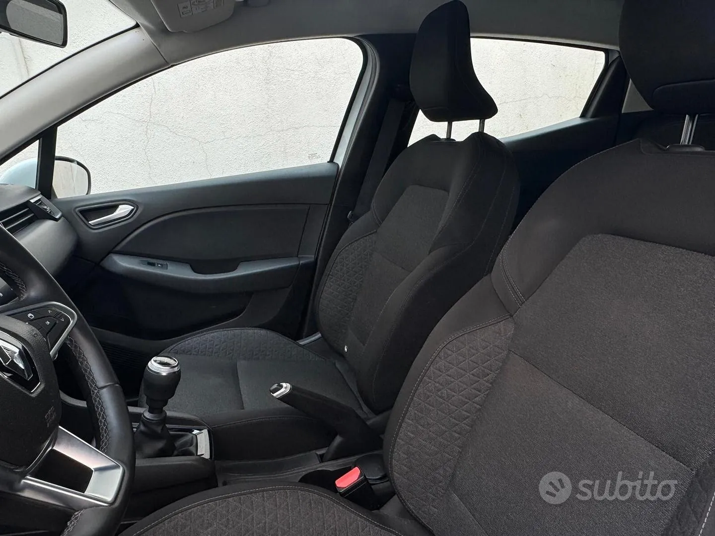 Renault Clio 2022 photo 3