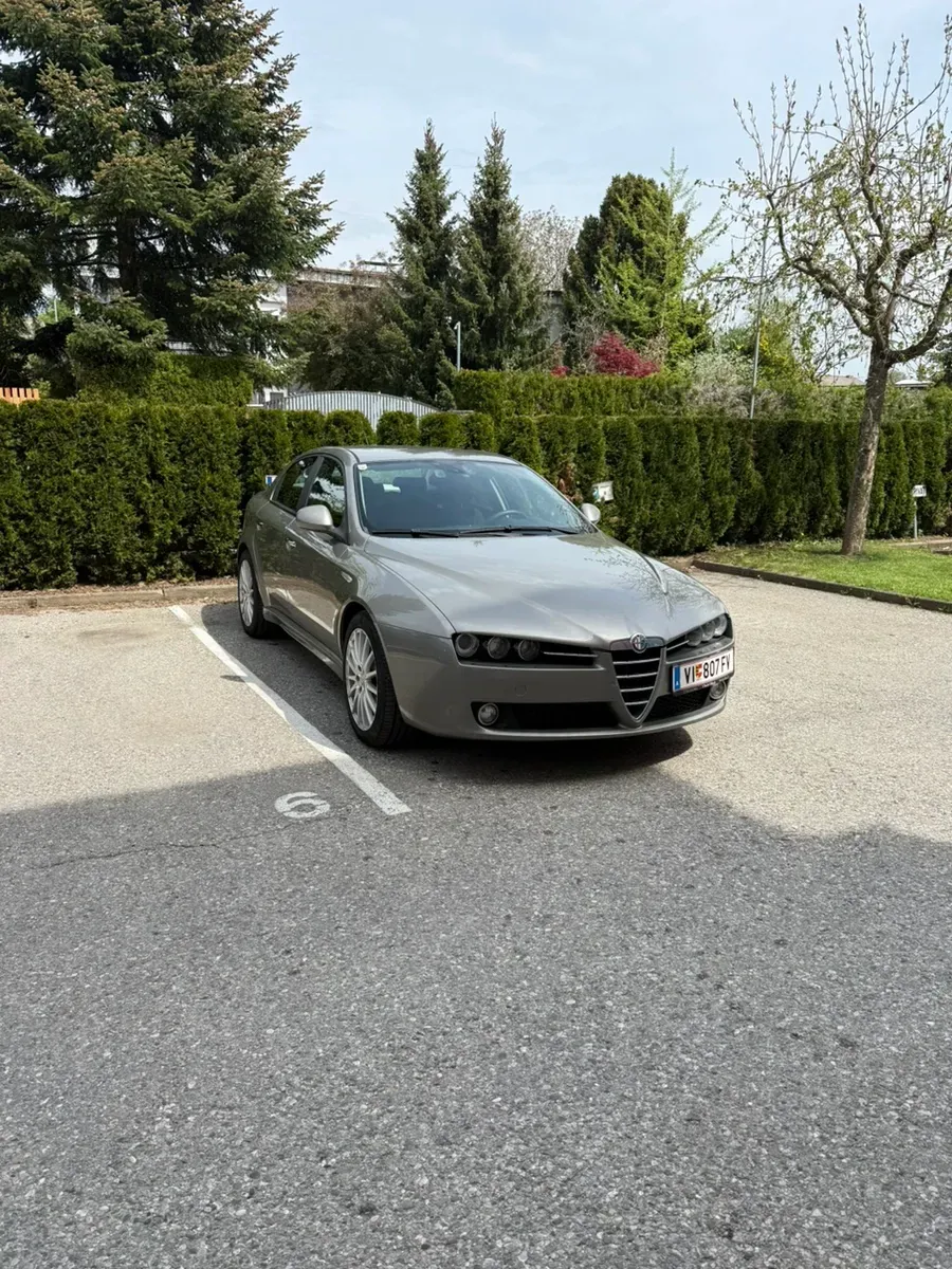 Alfa Romeo 159