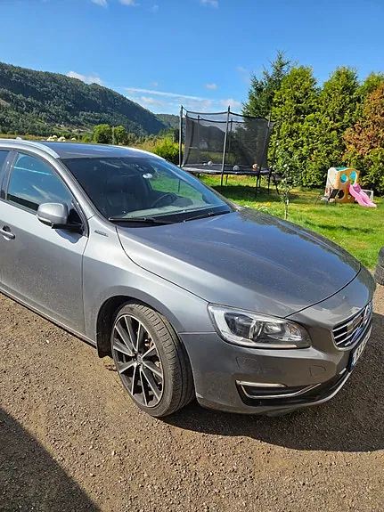 Volvo V60 2016 photo 2