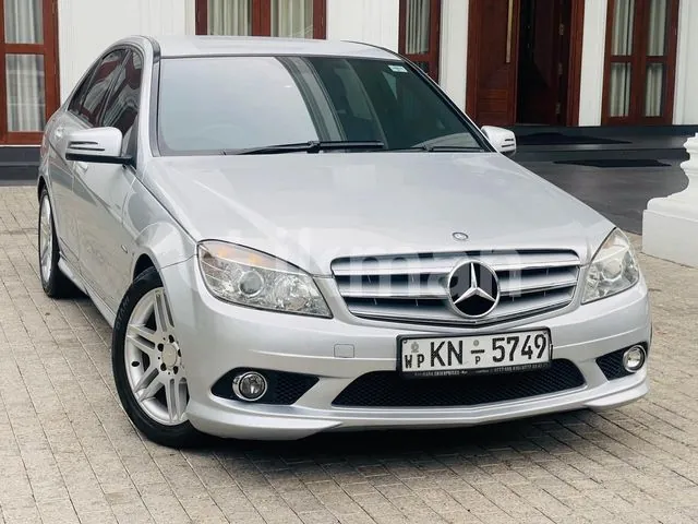 Mercedes-Benz C180