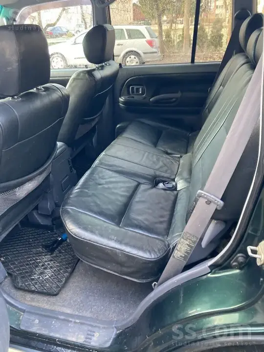 Toyota Land Cruiser 2001 photo 2