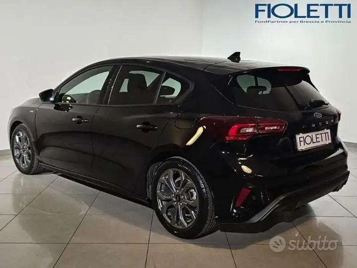 Ford Focus 2026 photo 2