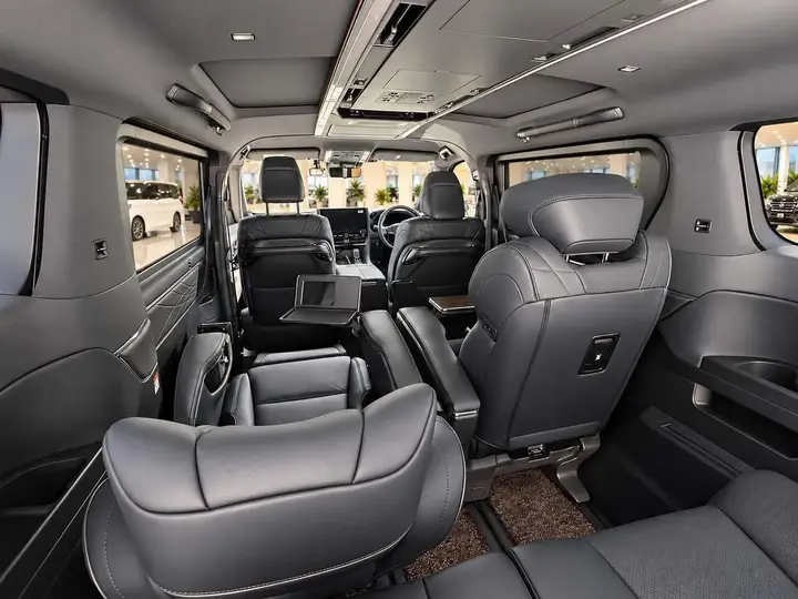 Toyota Alphard 2024 photo 3