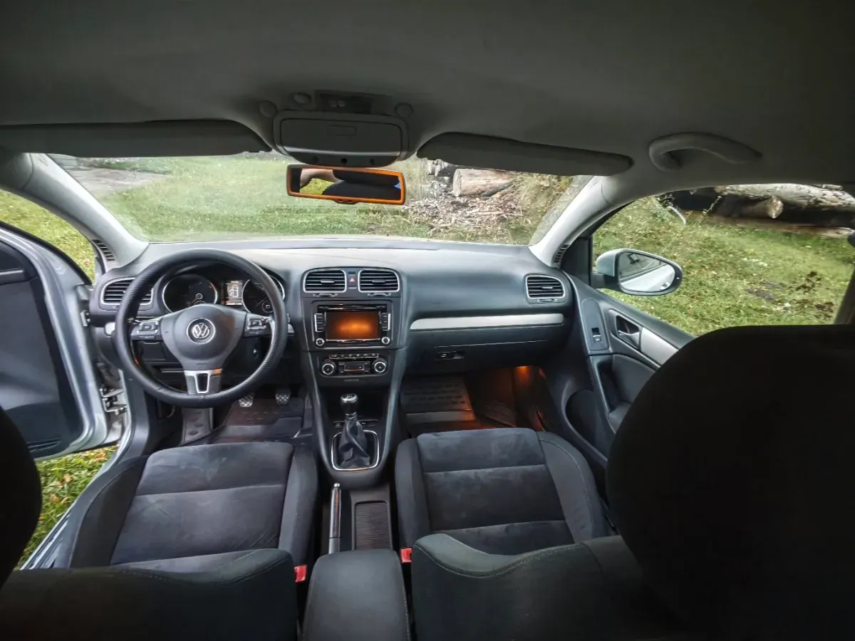 Volkswagen Golf 2009 photo 2