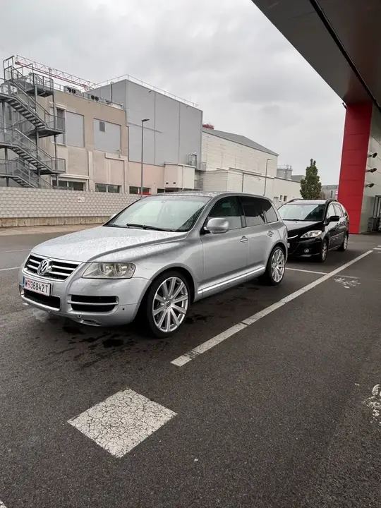 Volkswagen Touareg 2005 photo 2